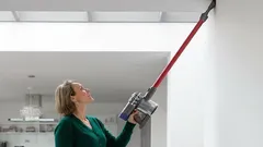 Nooit je plafond gereinigd? Dit is waarom het nodig is - eenvoudige methoden van experts